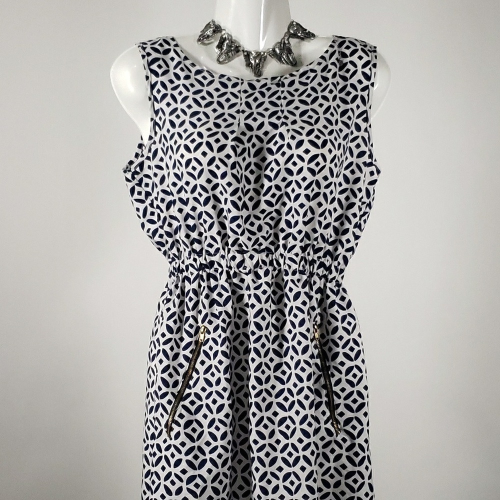 SPEED CONTROL PRINT DRESS - Picture 2 of 6
